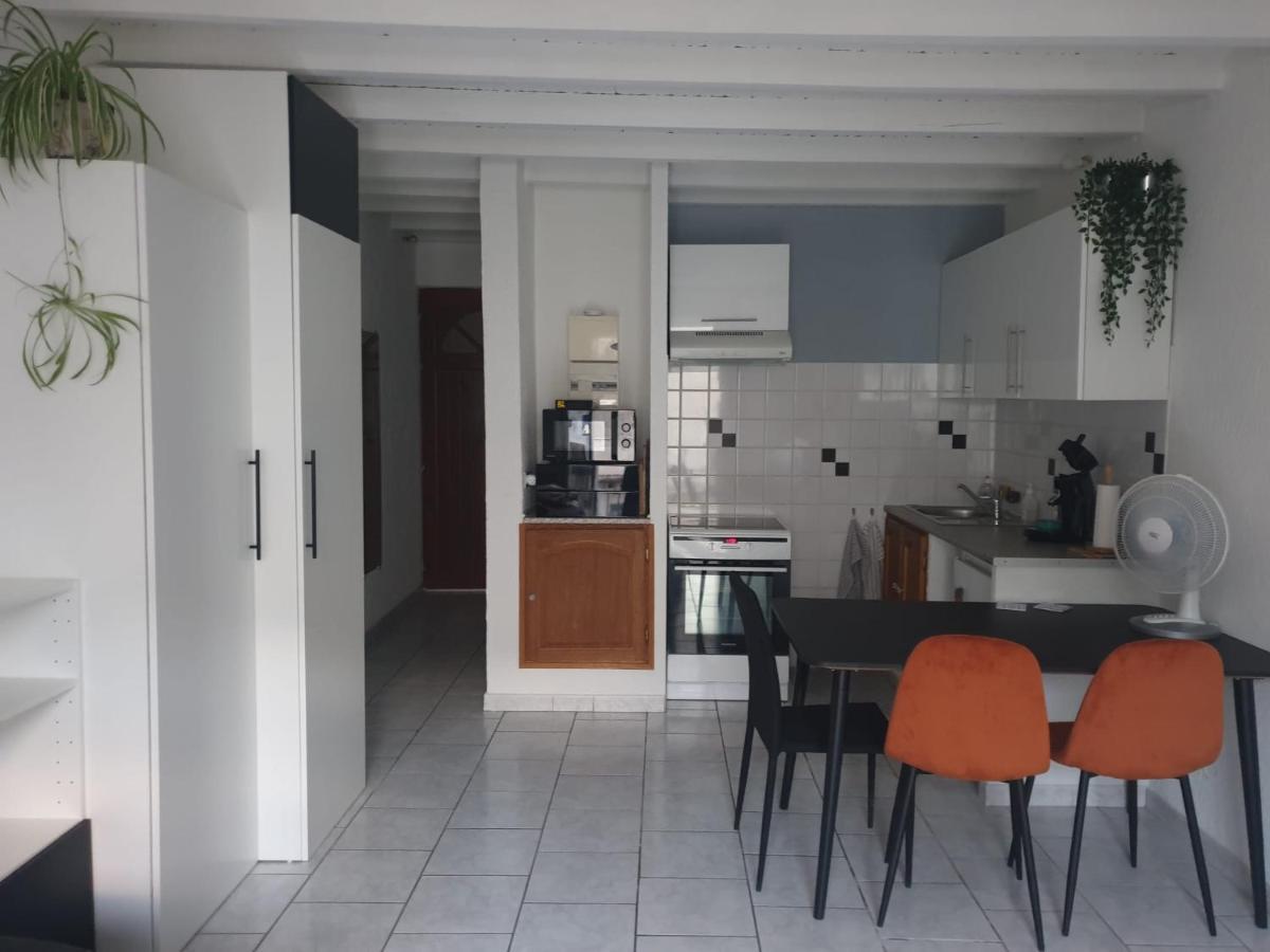Studio Tout Confort Centre Ville - Balcon, Clim, Tv, Wifi Mazan Exterior photo